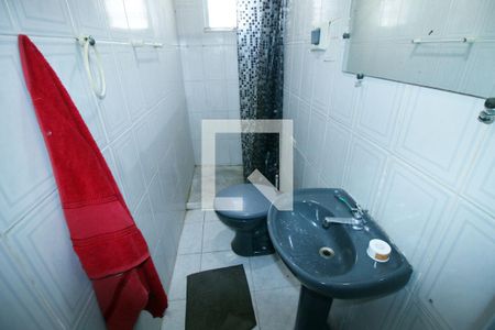 Banheiro de apartamento para alugar com 1 quarto, 50m² em Vista Alegre, Rio de Janeiro
