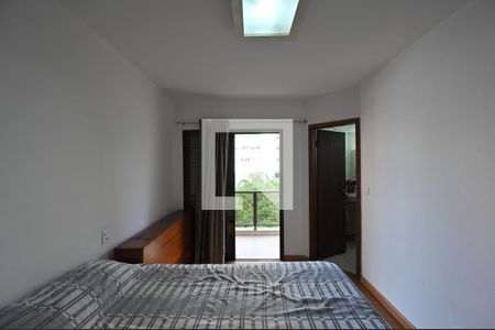 Suíte de apartamento para alugar com 3 quartos, 100m² em Chácara Inglesa, São Paulo