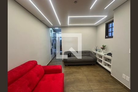 Sala de casa para alugar com 4 quartos, 277m² em Nova Aldeinha, Barueri