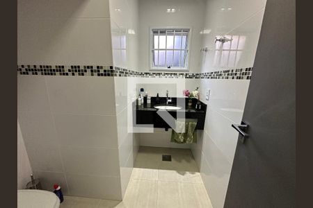 Lavabo de casa para alugar com 4 quartos, 277m² em Nova Aldeinha, Barueri