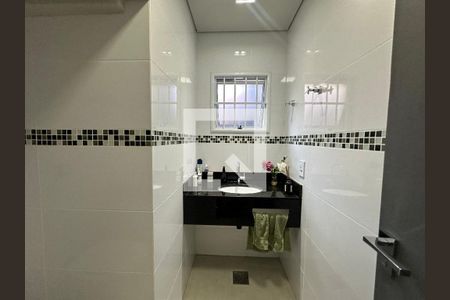 Lavabo de casa para alugar com 4 quartos, 277m² em Nova Aldeinha, Barueri