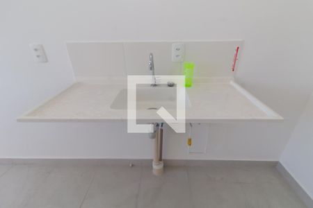 Sala/Cozinha de apartamento para alugar com 2 quartos, 32m² em Fazenda Aricanduva, São Paulo