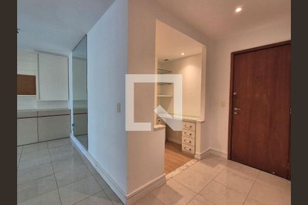 Sala de apartamento à venda com 3 quartos, 118m² em Barra da Tijuca, Rio de Janeiro