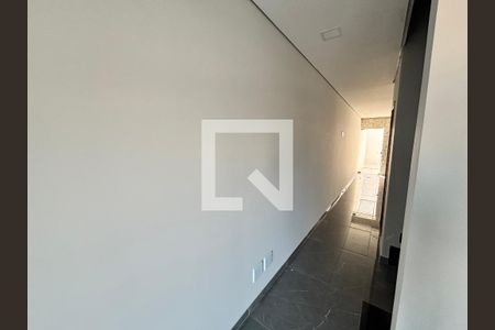 Corredor de casa para alugar com 3 quartos, 150m² em Jardim Artur Alvim, São Paulo