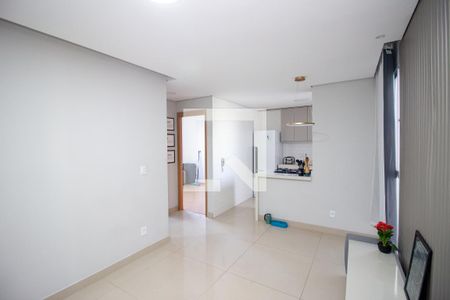 Apartamento à venda com 2 quartos, 45m² em Chacaras Reunidas Santa Terezinha, Contagem