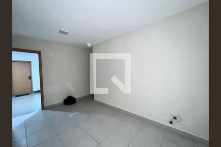 Sala de apartamento para alugar com 1 quarto, 38m² em Planalto, Belo Horizonte