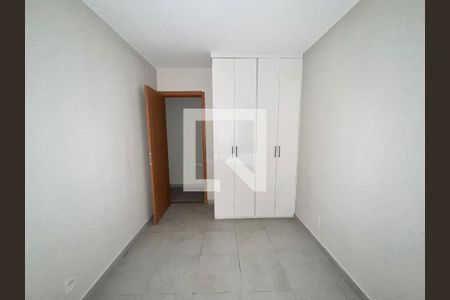 Quarto 1 de apartamento para alugar com 1 quarto, 38m² em Planalto, Belo Horizonte