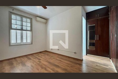 Casa à venda com 3 quartos, 177m² em Santo Amaro, São Paulo