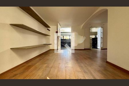 Casa à venda com 3 quartos, 177m² em Santo Amaro, São Paulo