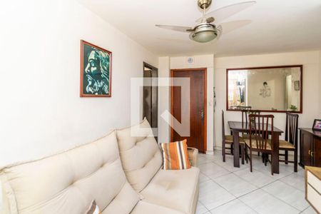 Sala de apartamento à venda com 2 quartos, 51m² em Olaria, Rio de Janeiro