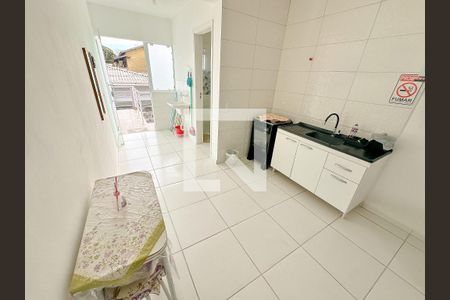 Sala/Cozinha de kitnet/studio para alugar com 1 quarto, 17m² em São João do Rio Vermelho, Florianópolis