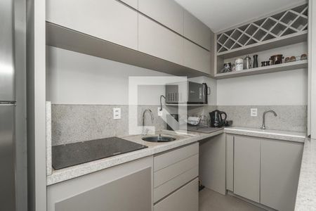 Cozinha de apartamento para alugar com 1 quarto, 49m² em São João, Porto Alegre