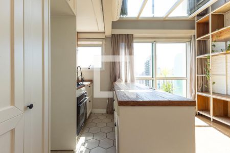 Cozinha de apartamento para alugar com 1 quarto, 55m² em Moema, São Paulo