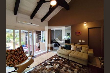 Sala de casa para alugar com 3 quartos, 326m² em Cavalhada, Porto Alegre