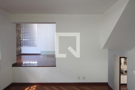 Sala 2 de casa à venda com 5 quartos, 497m² em Ouro Preto, Belo Horizonte