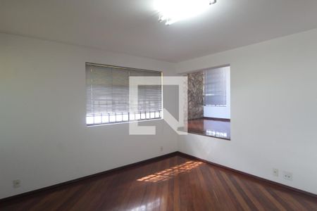 Sala 2 de casa à venda com 5 quartos, 497m² em Ouro Preto, Belo Horizonte