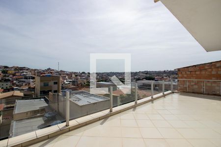 Varanda da Sala de TV de casa à venda com 5 quartos, 380m² em Jardim Laguna, Contagem