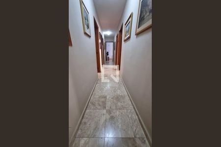 Apartamento à venda com 139m², 4 quartos e 1 vagaCorredor