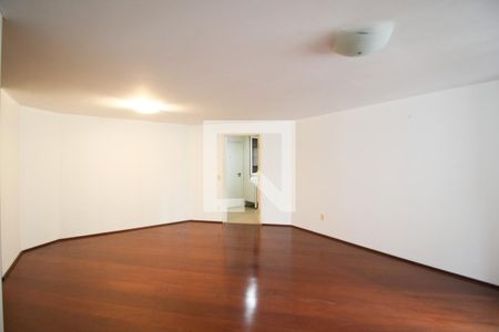 Apartamento à venda com 3 quartos, 120m² em Moema, São Paulo