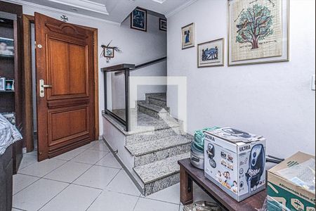 acesso para os pisos_1 de casa à venda com 3 quartos, 100m² em Jardim Maria Estela, São Paulo