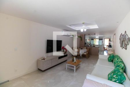 Sala de casa para alugar com 3 quartos, 250m² em Itaipu, Niterói