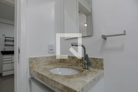 Banheiro de apartamento para alugar com 1 quarto, 40m² em Vila Mogilar, Mogi das Cruzes