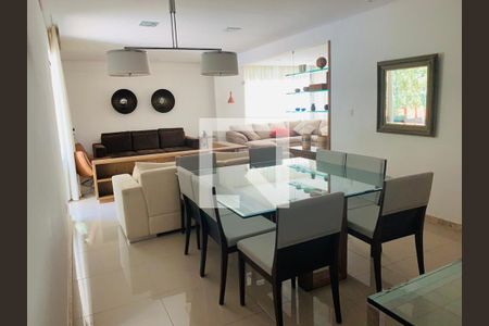 Apartamento para alugar com 4 quartos, 230m² em Buritis, Belo Horizonte