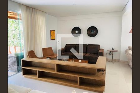 Apartamento para alugar com 4 quartos, 230m² em Buritis, Belo Horizonte