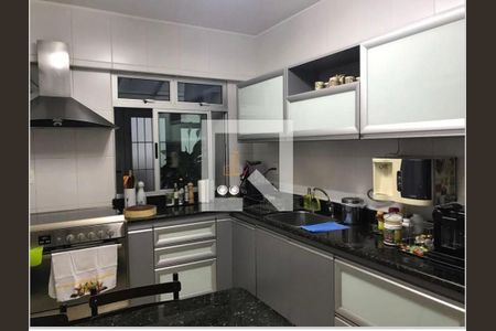 Apartamento para alugar com 4 quartos, 230m² em Buritis, Belo Horizonte