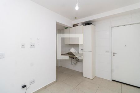 Sala/Cozinha de apartamento para alugar com 1 quarto, 28m² em Vila Medeiros, São Paulo