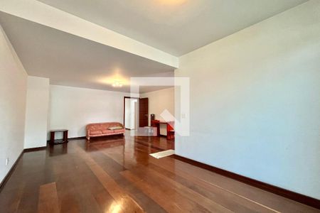 Sala  de casa para alugar com 5 quartos, 750m² em Planalto Paulista, São Paulo