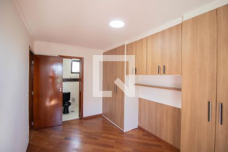 SUÍTE de apartamento para alugar com 3 quartos, 98m² em Vila Guaca, São Paulo