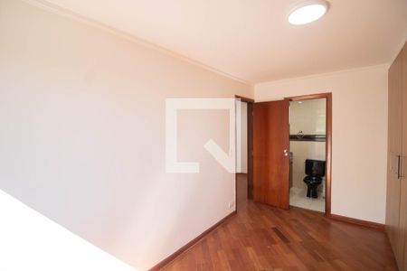 SUÍTE de apartamento para alugar com 3 quartos, 98m² em Vila Guaca, São Paulo