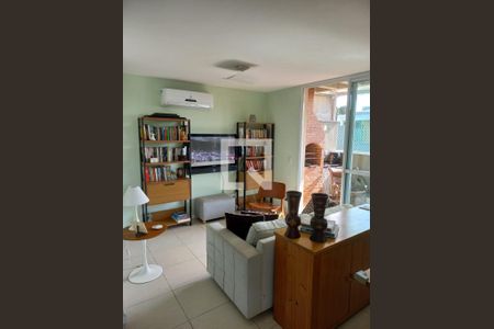 Sala de casa de condomínio à venda com 3 quartos, 413m² em Mata Paca, Rio de Janeiro