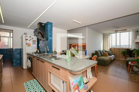 Sala de apartamento à venda com 3 quartos, 75m² em Jardim Piracuama, São Paulo