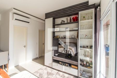 Sala  de apartamento à venda com 1 quarto, 50m² em Centro Empresarial Tamboré, Santana de Parnaíba