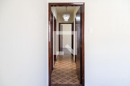 Casa 1 - Corredor de casa para alugar com 3 quartos, 150m² em Jardim Angela, São Paulo