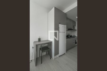 Sala / Quarto / Cozinha de kitnet/studio para alugar com 0 quarto, 27m² em Boa Vista, Porto Alegre