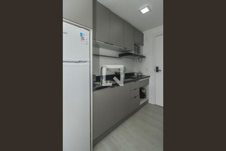 Sala / Quarto / Cozinha de kitnet/studio para alugar com 0 quarto, 27m² em Boa Vista, Porto Alegre
