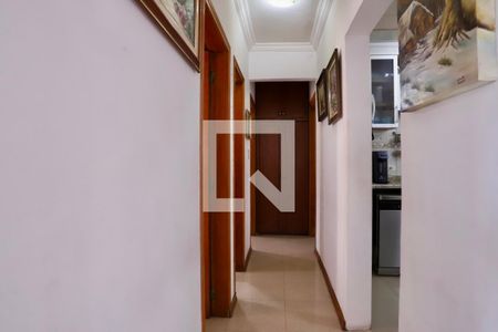 Corredor de apartamento à venda com 3 quartos, 78m² em Vila Claudia, São Paulo