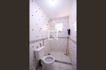 Banheiro da Suíte de casa para alugar com 1 quarto, 50m² em Monjolos, São Gonçalo