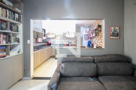 Casa 1 - Sala de casa à venda com 6 quartos, 300m² em Vila Prudente, São Paulo