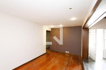 Apartamento para alugar com 4 quartos, 135m² em Santo Antônio, Belo Horizonte