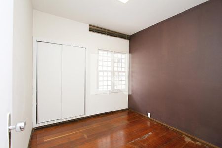 Apartamento para alugar com 4 quartos, 135m² em Santo Antônio, Belo Horizonte