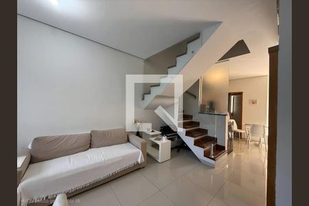 Sala de casa de condomínio à venda com 2 quartos, 97m² em Bairro das Palmeiras, Campinas