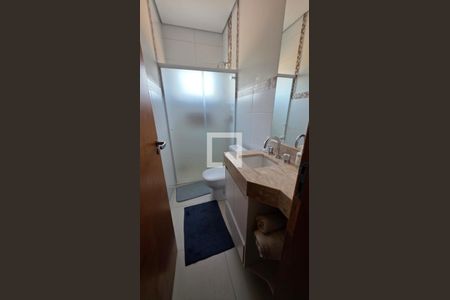 Banheiro 1 de casa de condomínio à venda com 2 quartos, 97m² em Bairro das Palmeiras, Campinas