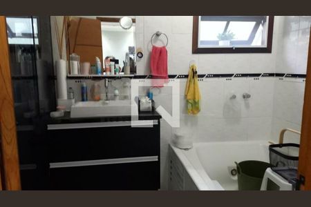 Casa à venda com 3 quartos, 150m² em Conjunto Residencial Salvador Tolezani, São Paulo