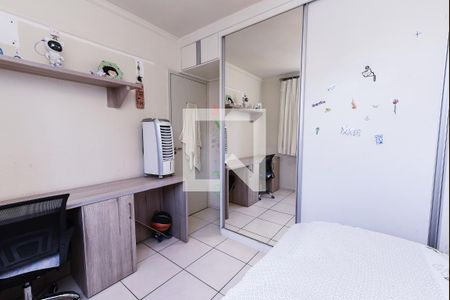 Quarto 2 de apartamento à venda com 2 quartos, 50m² em Olaria, Contagem