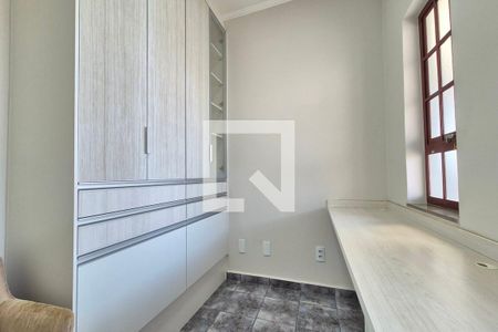 Escritório  de casa à venda com 3 quartos, 270m² em Jardim dos Oliveiras, Campinas