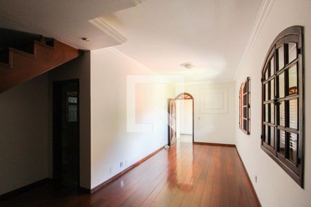 Sala de apartamento para alugar com 3 quartos, 96m² em Letícia, Belo Horizonte